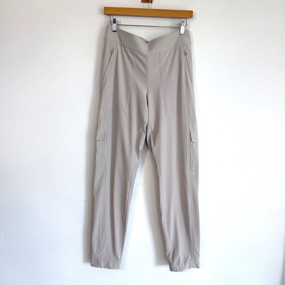 Athleta Chelsea Lined Cargo Pants 6 Tall Beige Stretch Hiking Travel Gorpcore